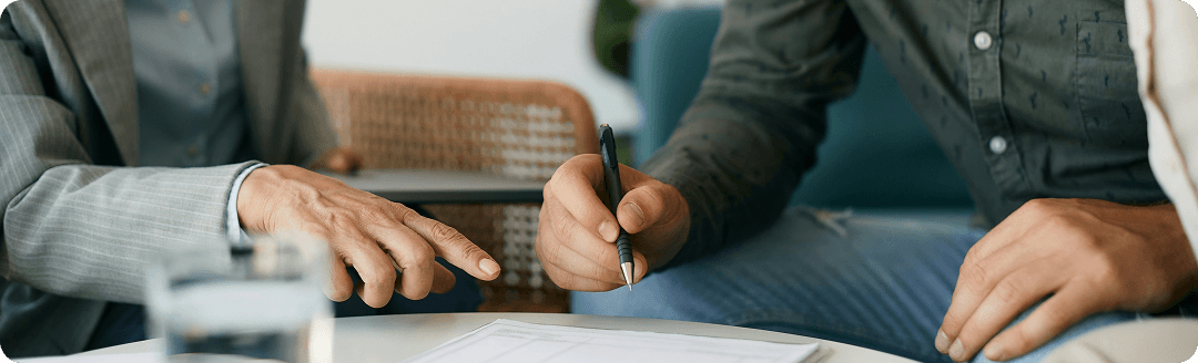 الخدمات المالية والتأمين