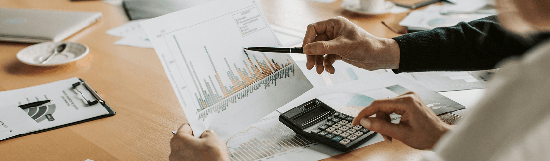 الخدمات المهنية والاستشارية